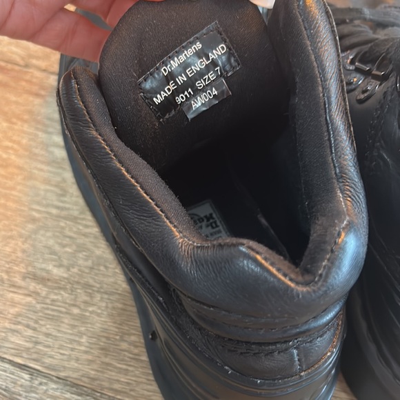 Dr. Martens Shoes - Picture 5 of 11